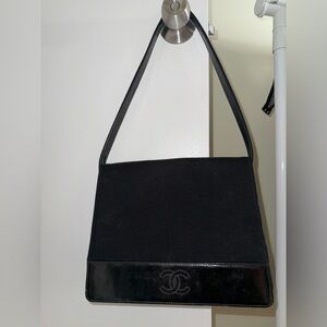 Vintage Chanel Wool shoulder bag